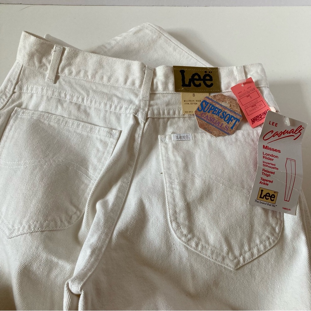 New old stock High Waist Relaxed Fit Lee White Jeans Size 8